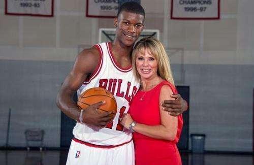 每个冠军都 每个冠军都