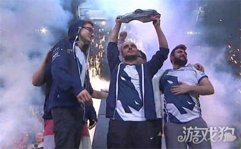 到时候他会 到时候他会