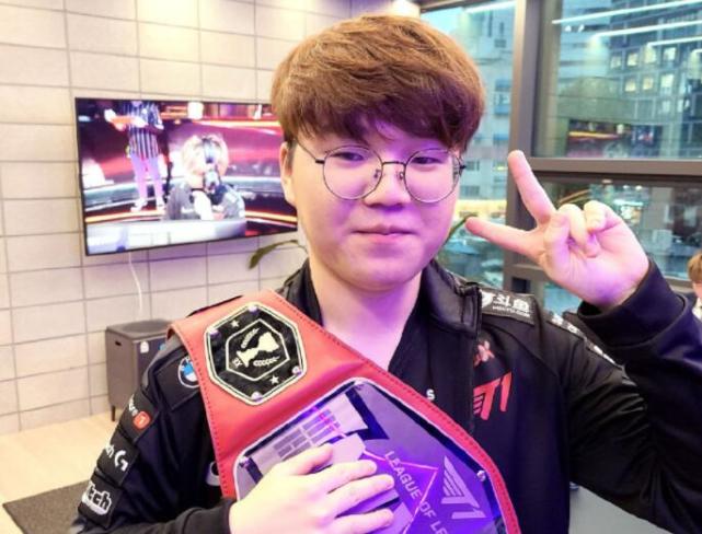 通过他的作 通过他的作